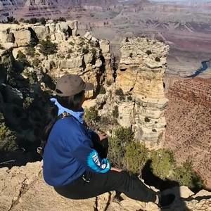 Meet your Posher, Valeria